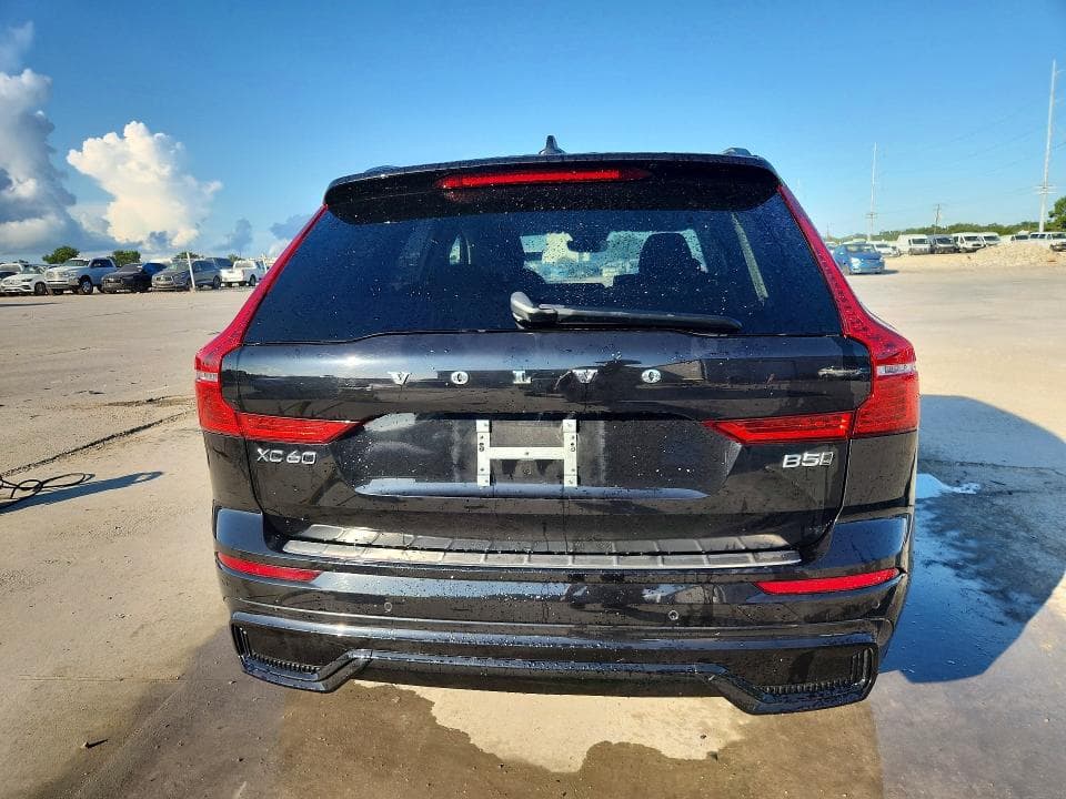 2025 VOLVO XC60 PLUS 6