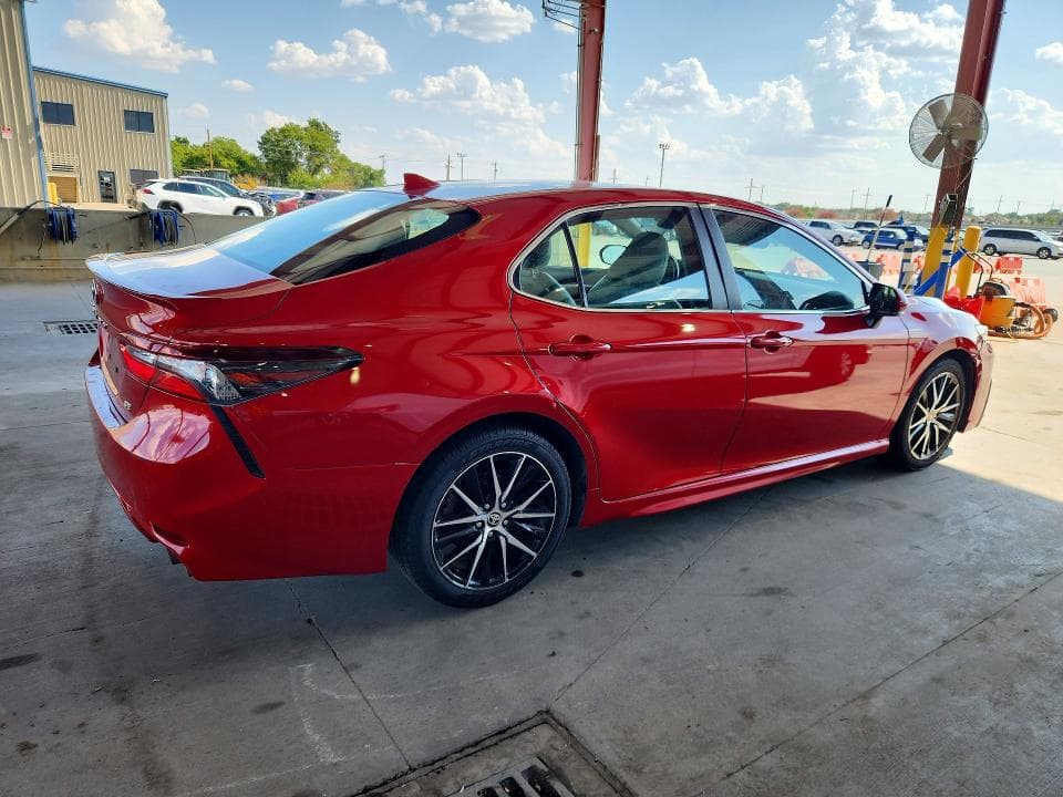 2022 TOYOTA CAMRY SE 3