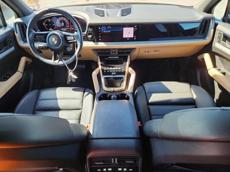 2024 PORSCHE CAYENNE 8