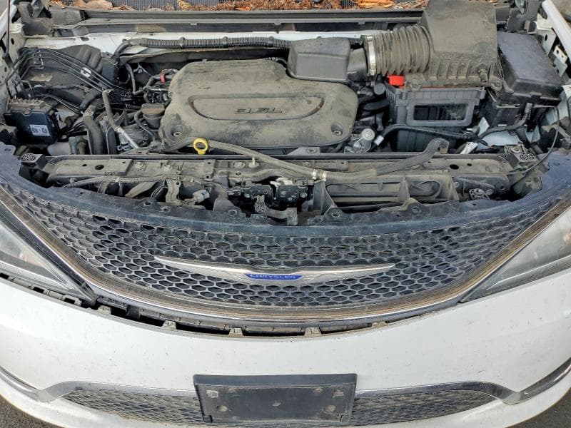 2020 CHRYSLER PACIFICA TOURING L 12