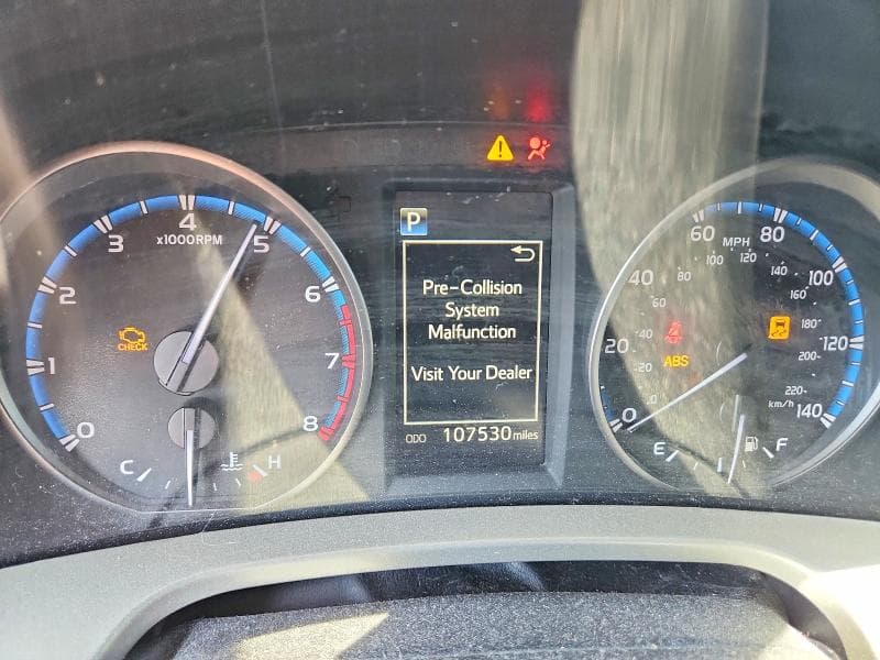 2018 TOYOTA RAV4 XLE 9