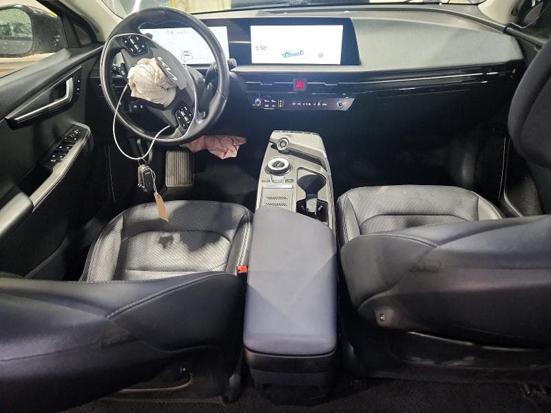 2023 KIA EV6 WIND 8