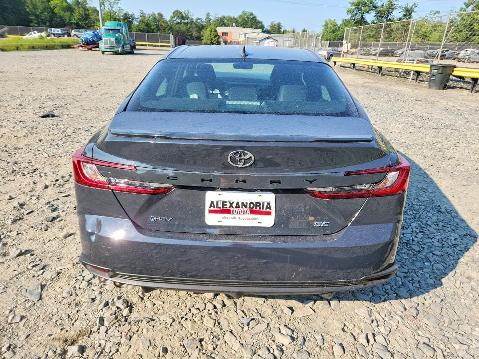 2025 TOYOTA CAMRY SE 6