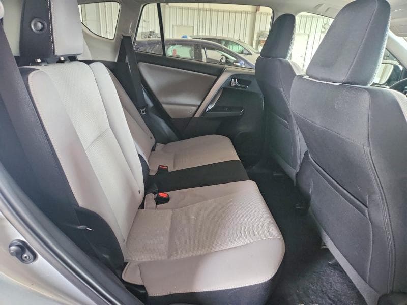 2017 TOYOTA RAV4 XLE 11