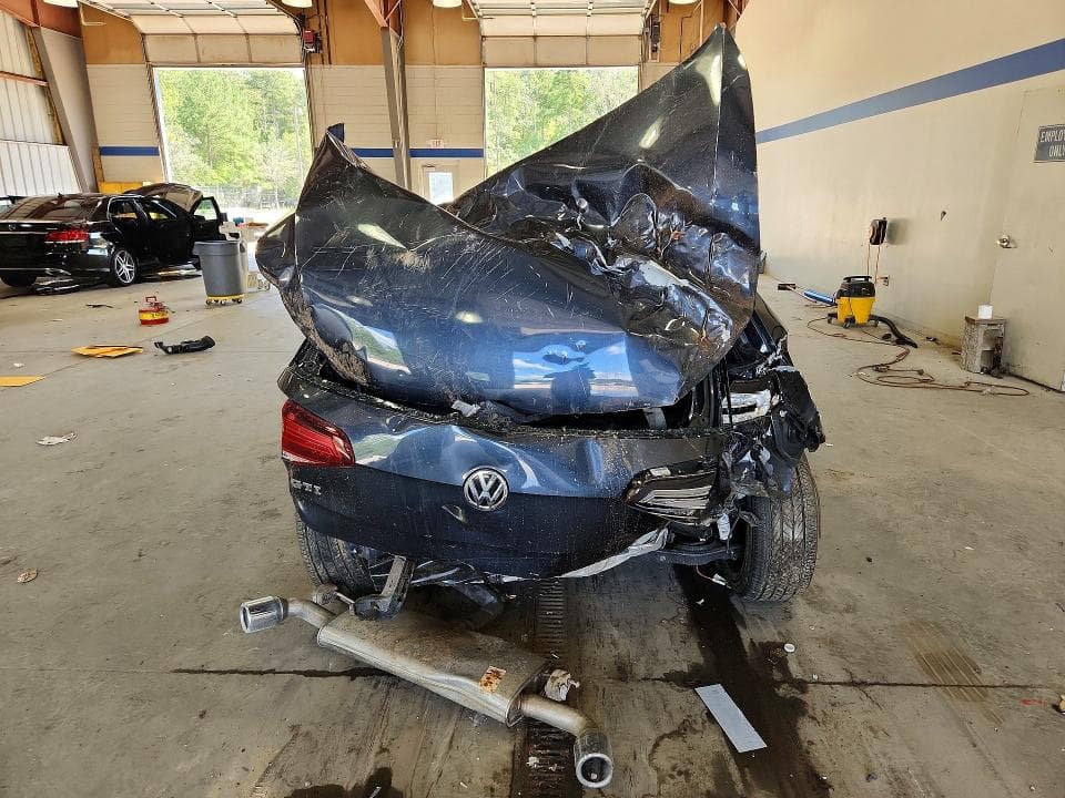2018 VOLKSWAGEN GTI S/SE 6