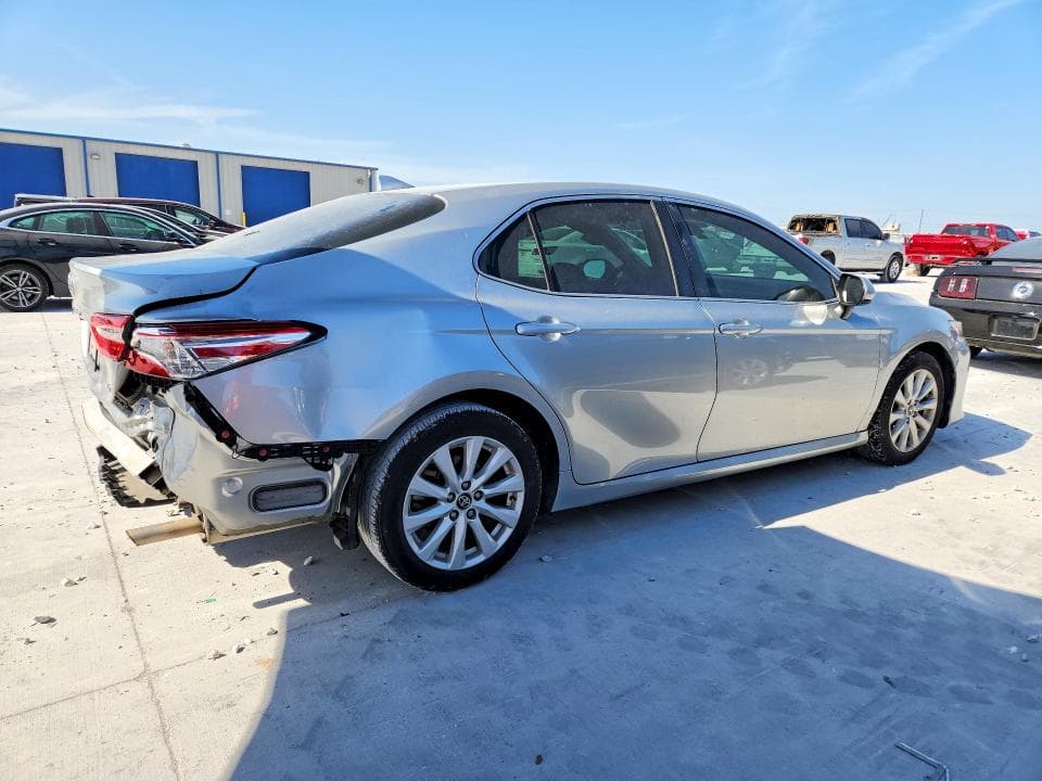 2020 TOYOTA CAMRY LE 3