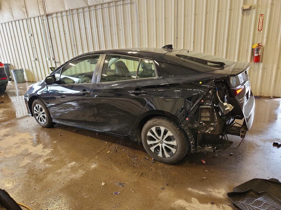 2020 TOYOTA PRIUS XLE AWD-E 2