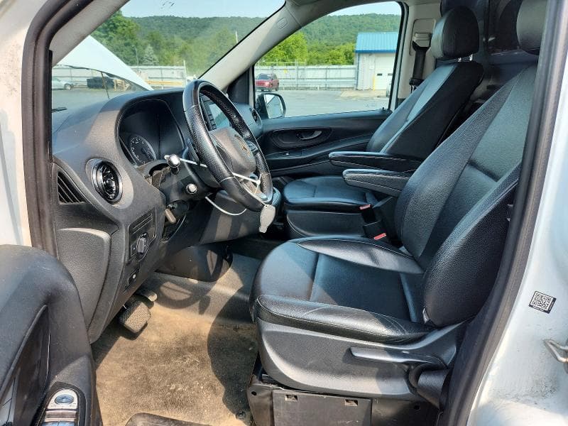 2021 MERCEDES-BENZ METRIS 7