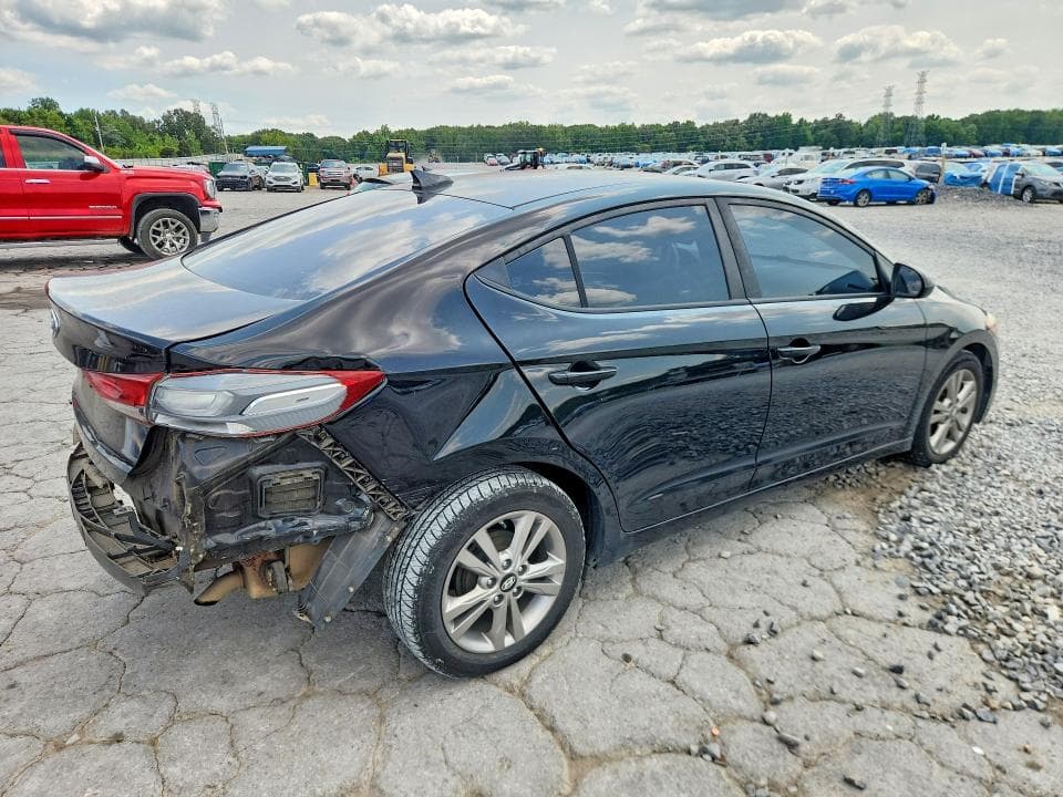 2017 HYUNDAI ELANTRA SE 3