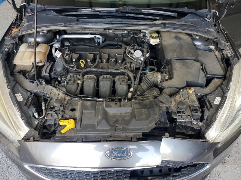 2017 FORD FOCUS SE 11