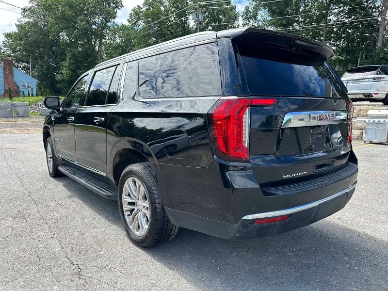 2022 GMC YUKON XL C1500 SLT 2