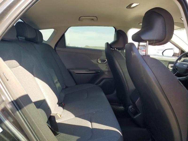 2025 KIA K4 LXS 10