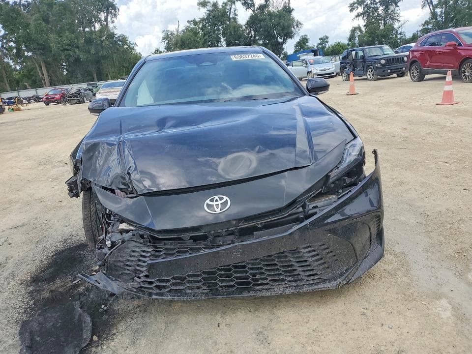 2025 TOYOTA CAMRY SE 5