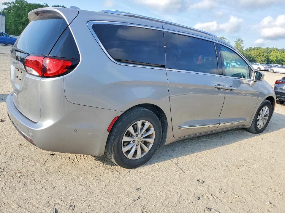 2018 CHRYSLER PACIFICA TOURING L 3