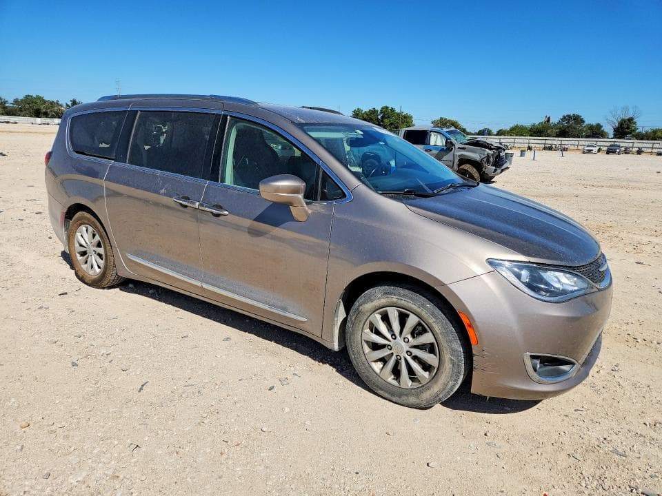 2018 CHRYSLER PACIFICA TOURING L 4