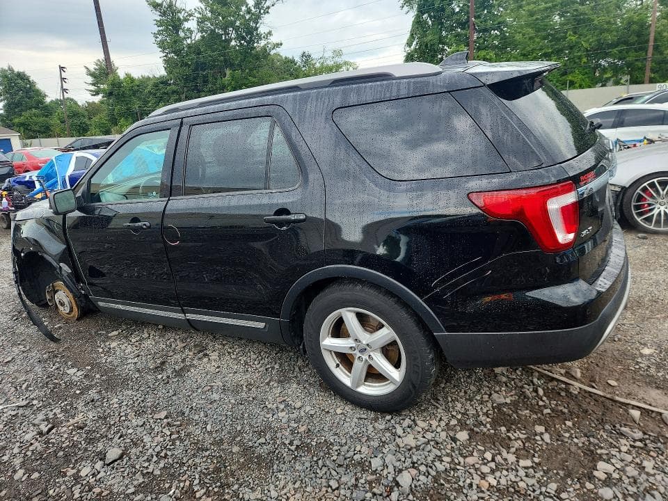 2017 FORD EXPLORER XLT 2