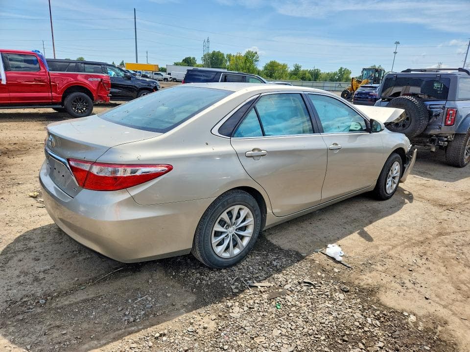 2017 TOYOTA CAMRY LE 3
