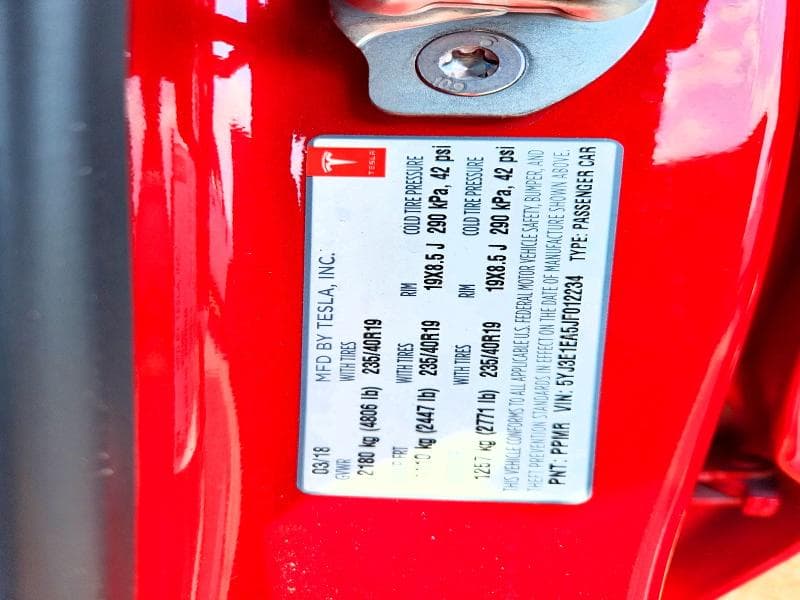 2018 TESLA MODEL 3 12