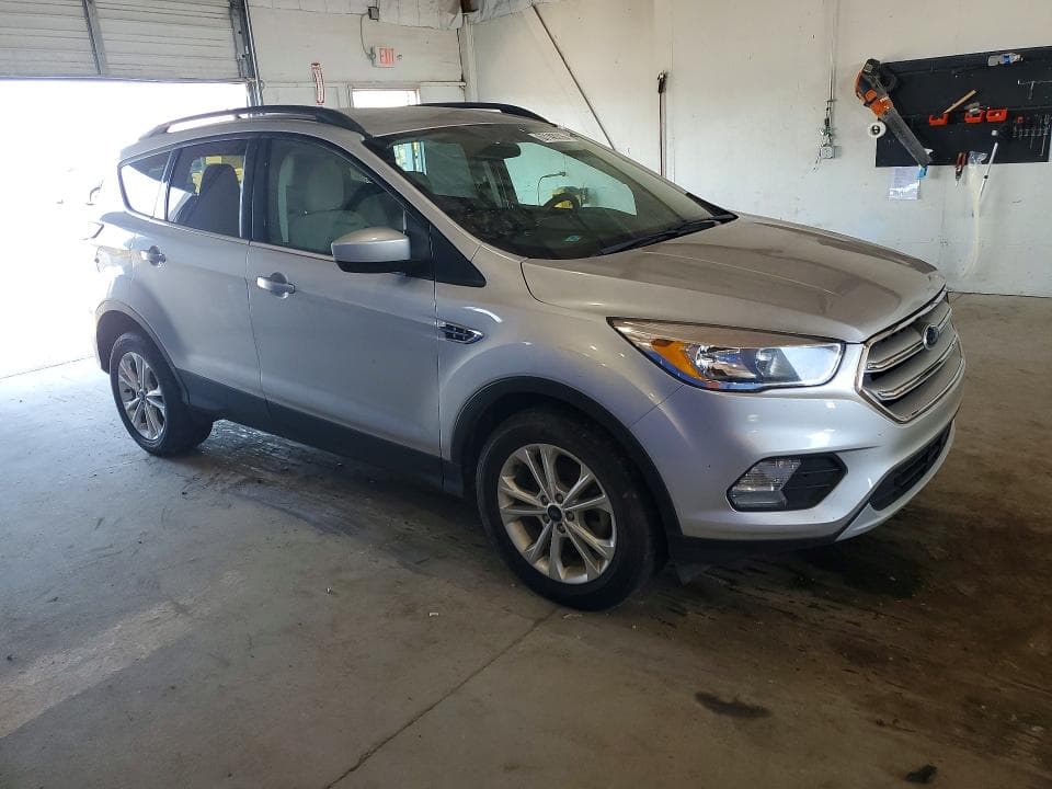 2018 FORD ESCAPE SE 4