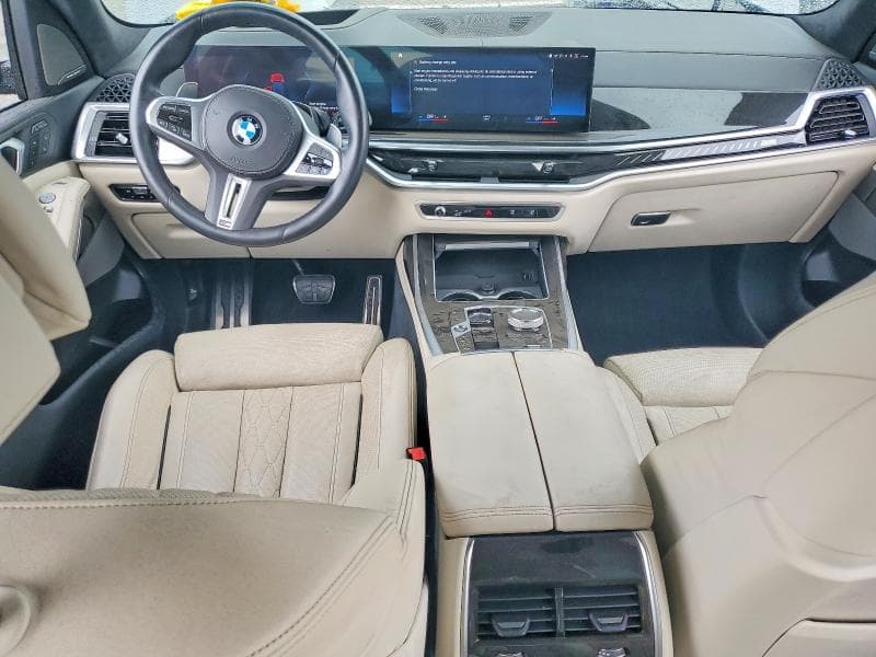 2023 BMW X7 M60I 8