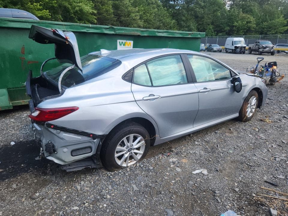 2025 TOYOTA CAMRY LE 3