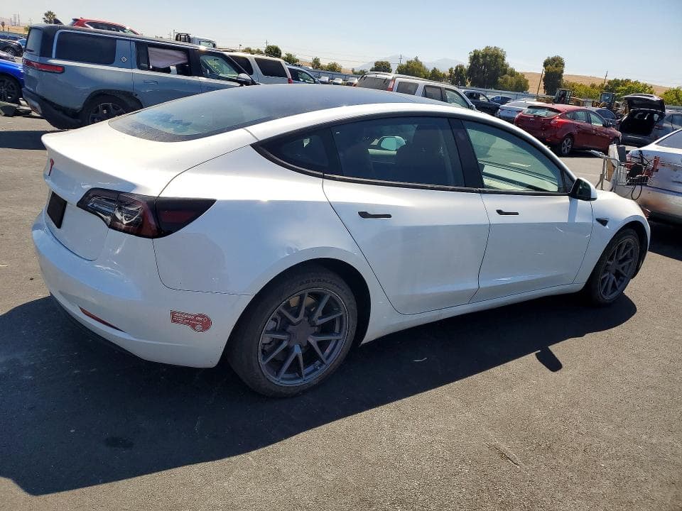 2023 TESLA MODEL 3 3