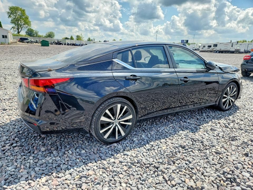 2020 NISSAN ALTIMA SR 3