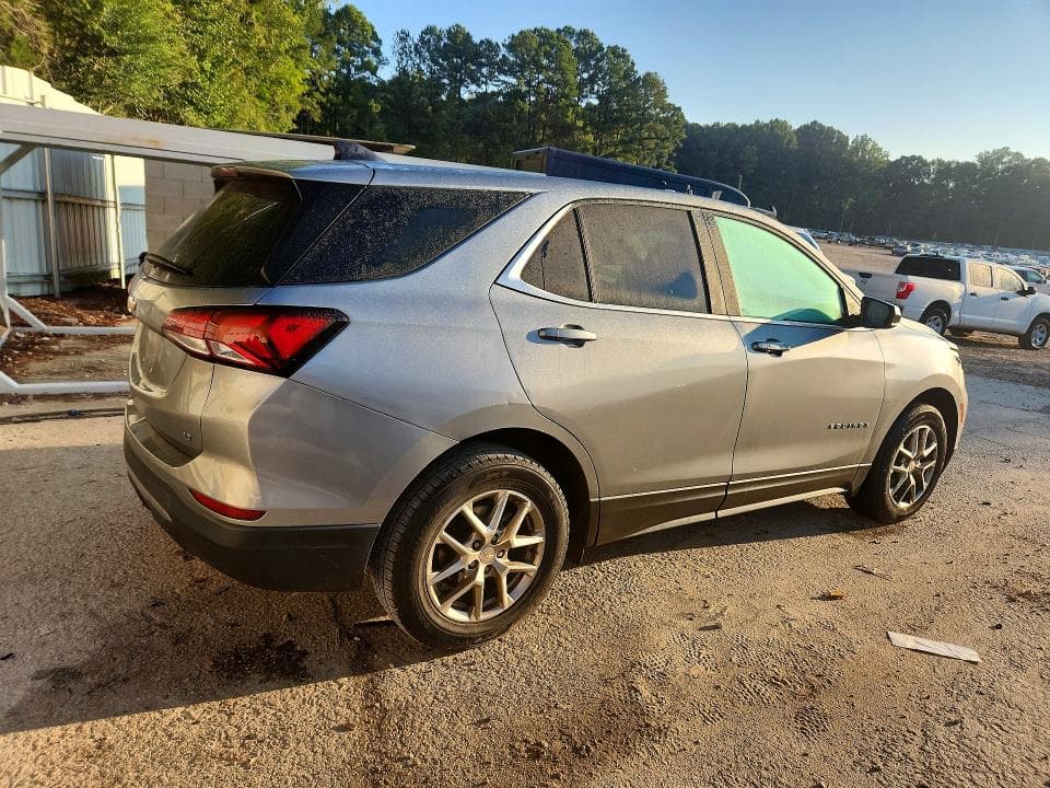 2023 CHEVROLET EQUINOX LT 3