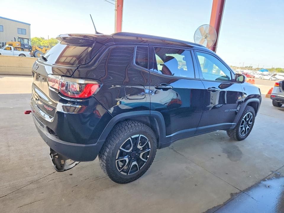 2025 JEEP COMPASS TRAILHAWK 3
