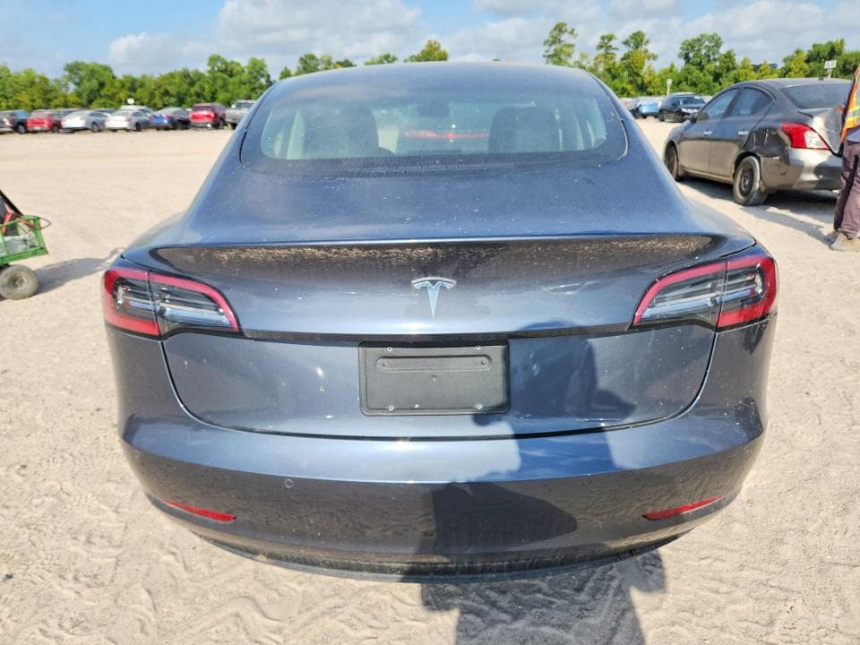 2018 TESLA MODEL 3 6