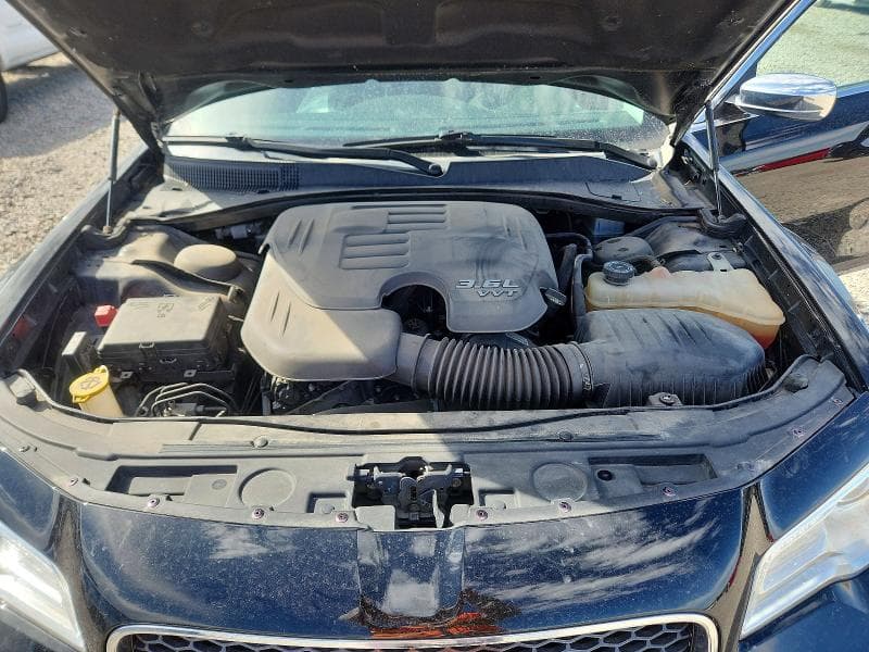 2018 CHRYSLER 300 LIMITED 11