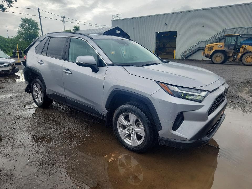 2025 TOYOTA RAV4 XLE 4