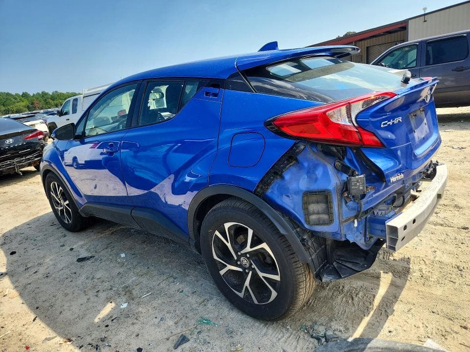 2020 TOYOTA C-HR XLE 2