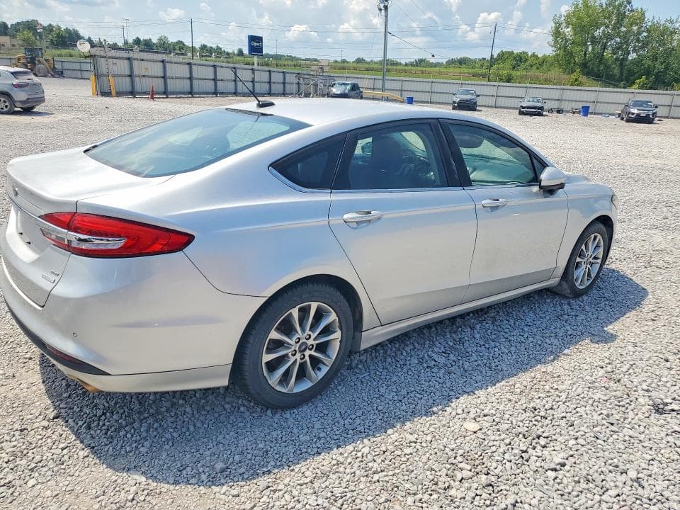 2017 FORD FUSION SE 3
