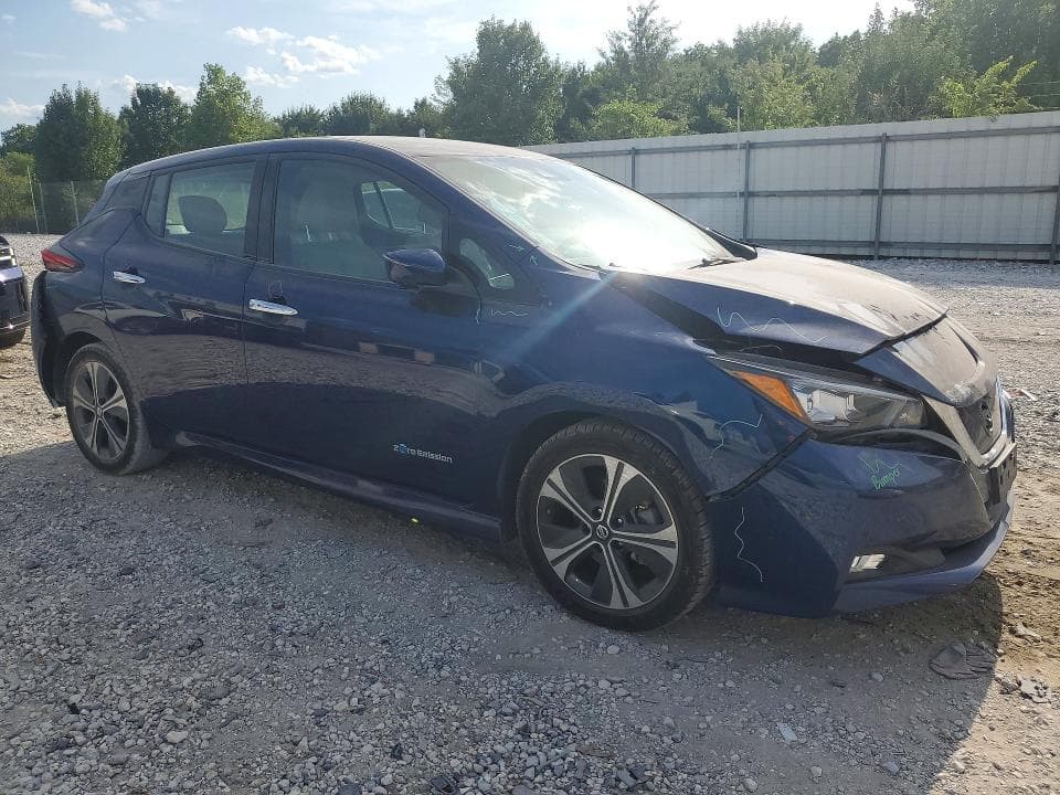 2019 NISSAN LEAF SL 4
