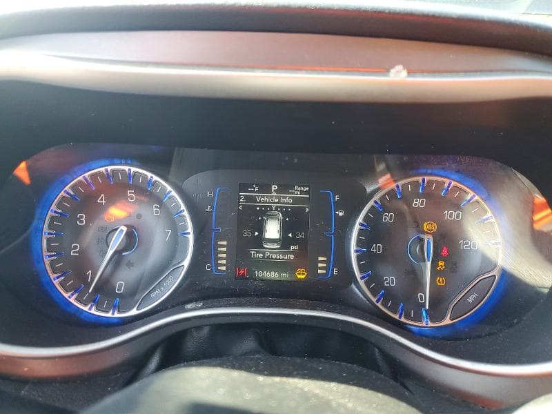 2020 CHRYSLER PACIFICA TOURING 9