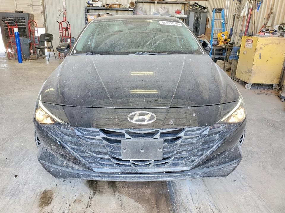 2023 HYUNDAI ELANTRA SE 5