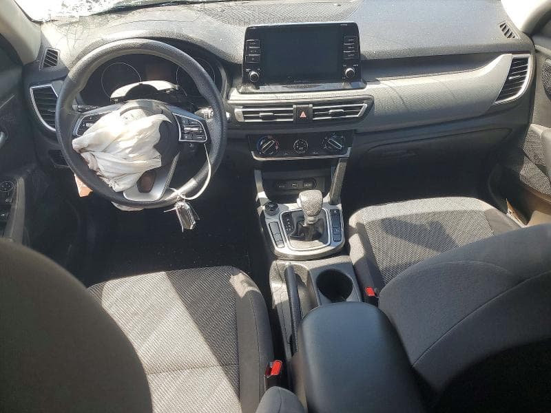 2021 KIA SELTOS LX 8