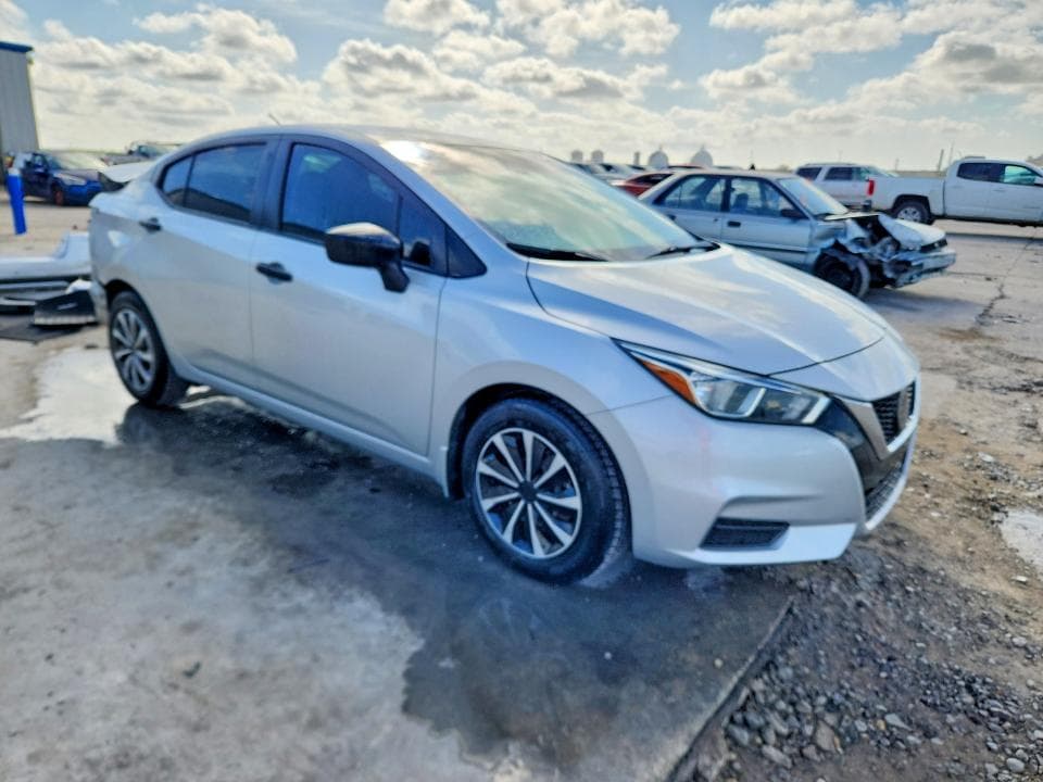 2021 NISSAN VERSA S 4