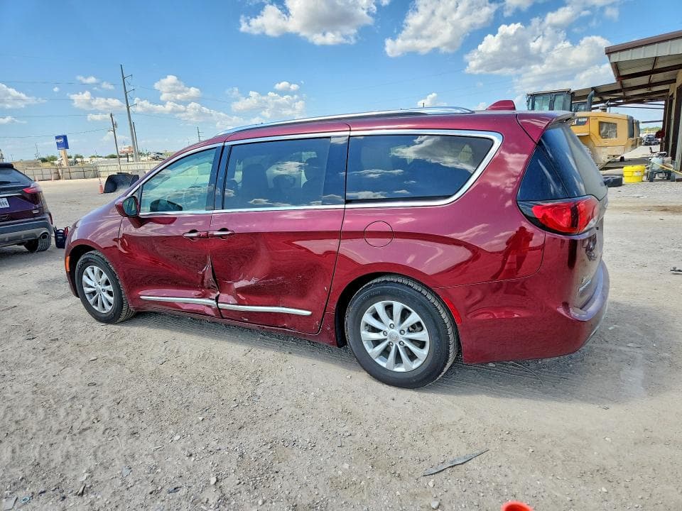 2019 CHRYSLER PACIFICA TOURING L 2