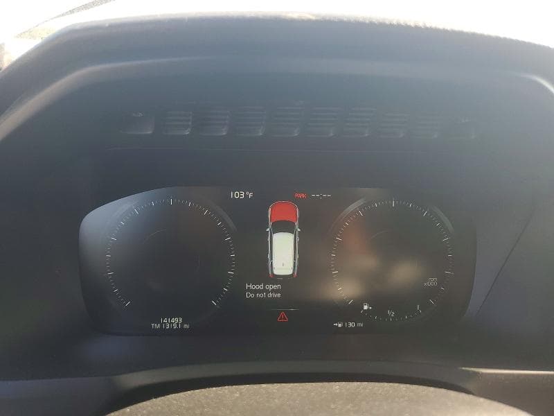 2017 VOLVO XC90 T6 9