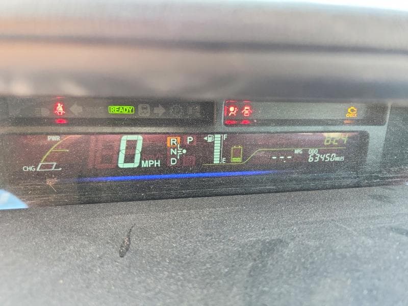 2017 TOYOTA PRIUS V TWO 9