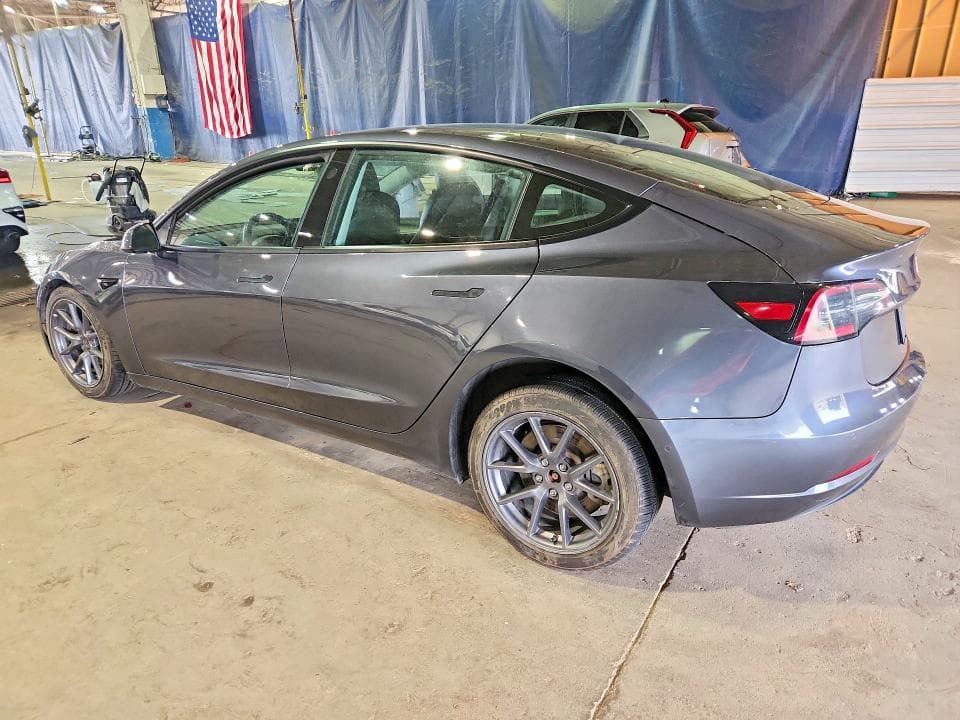 2022 TESLA MODEL 3 2