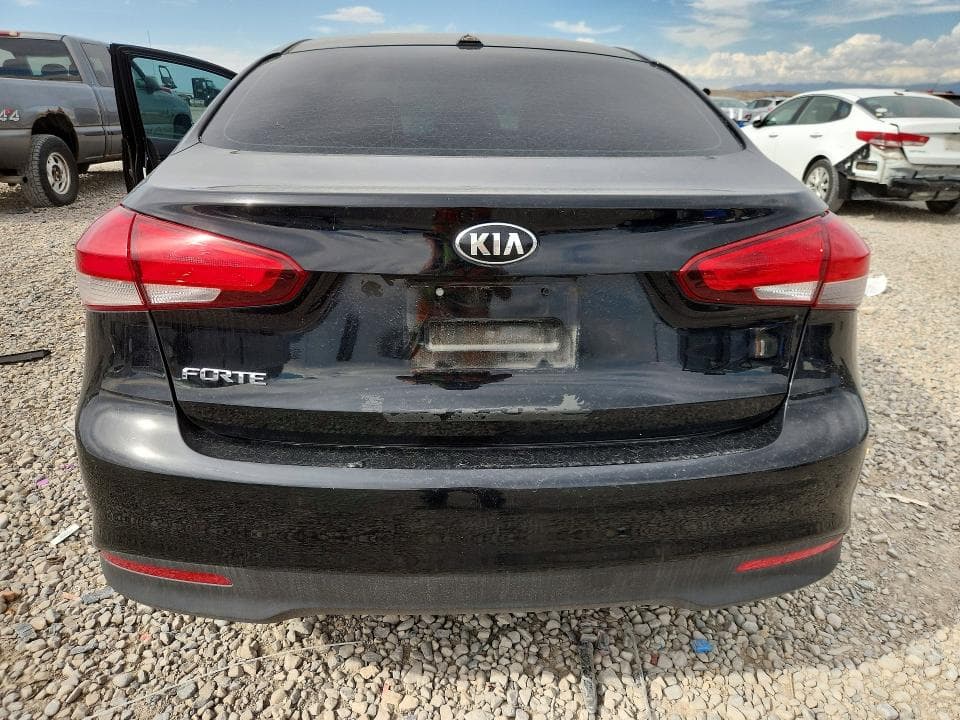2017 KIA FORTE LX 6