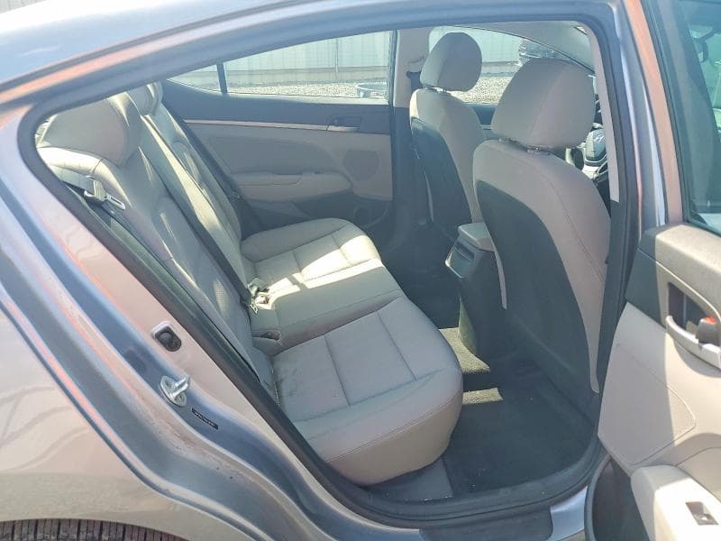 2017 HYUNDAI ELANTRA SE 10