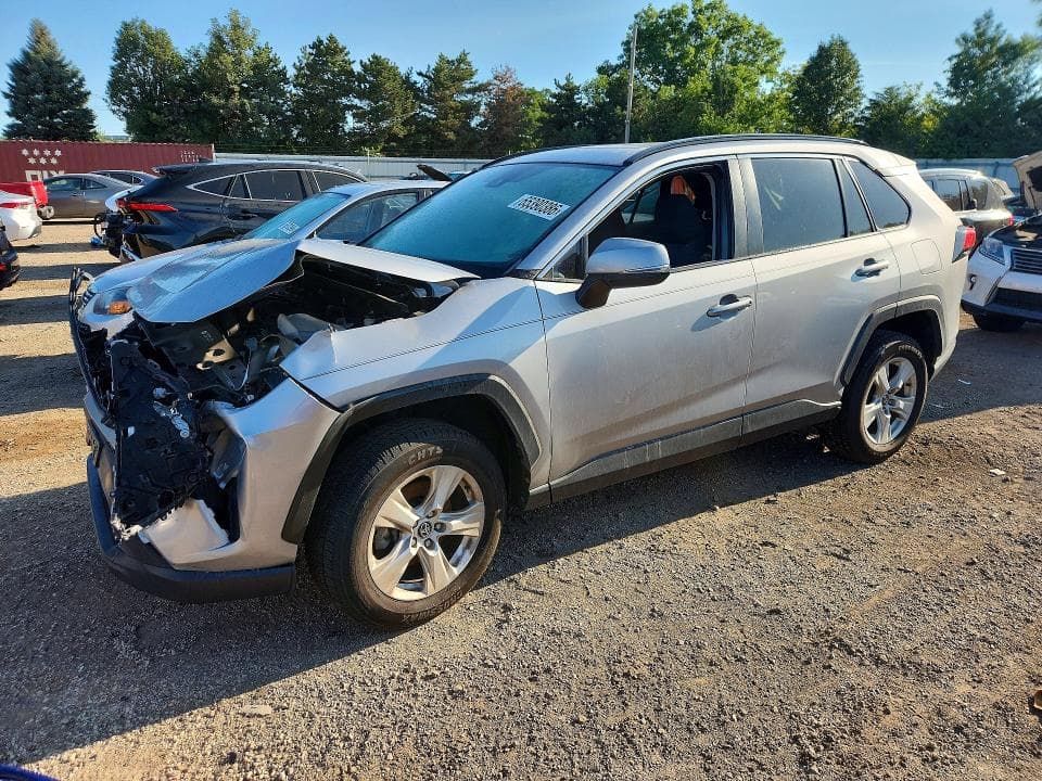 2020 TOYOTA RAV4 XLE