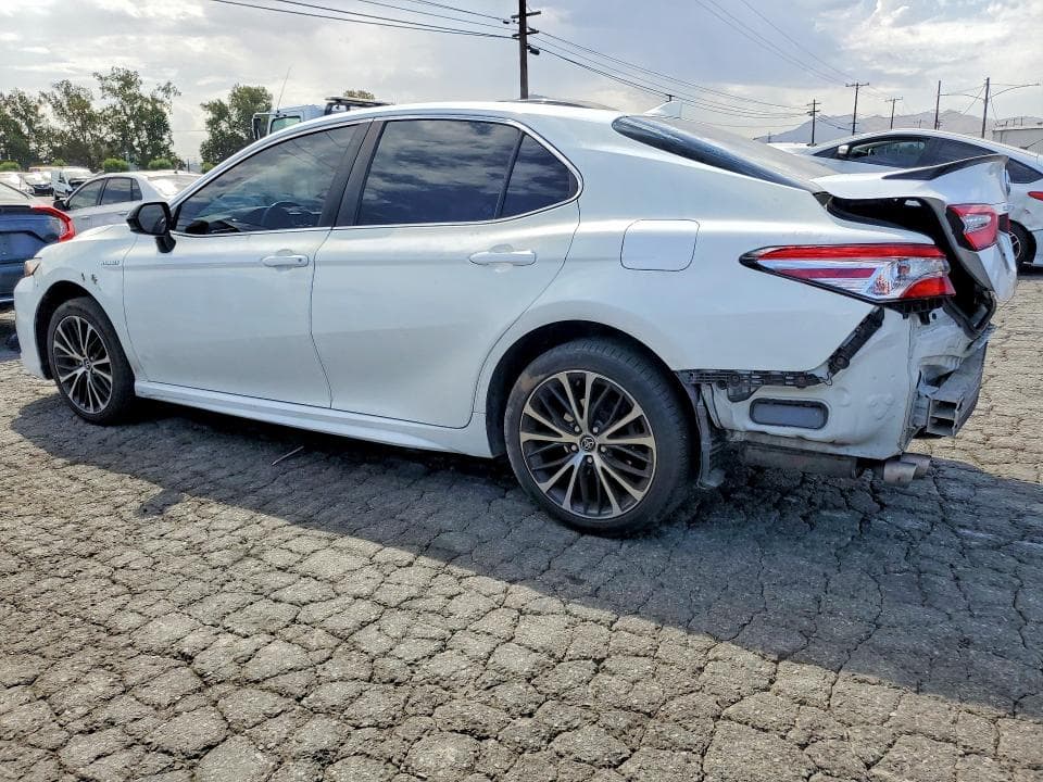 2020 TOYOTA CAMRY SE 2