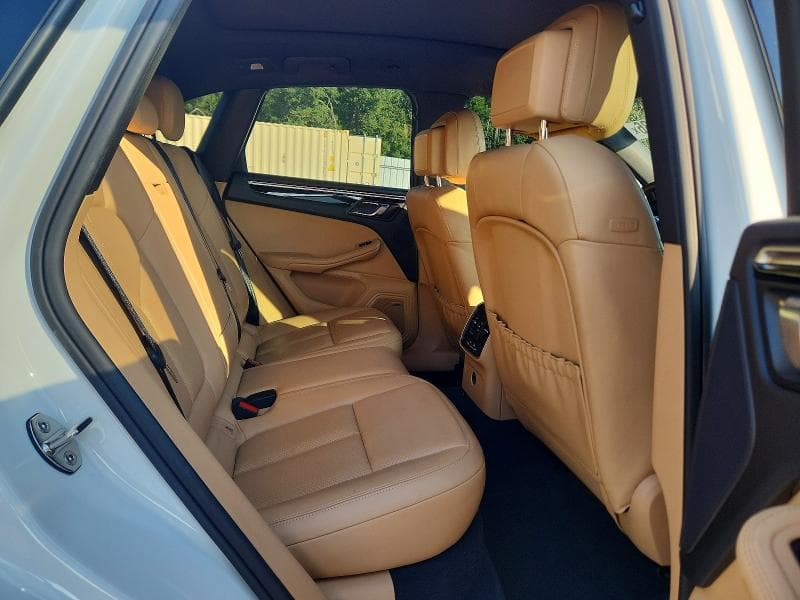 2018 PORSCHE MACAN 11