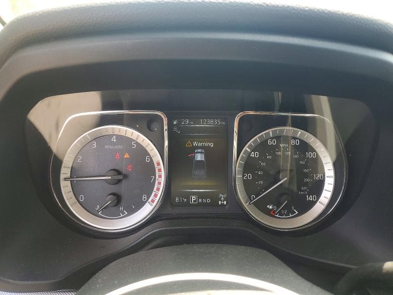 2017 NISSAN TITAN PRO-4X 9