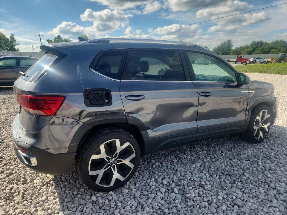 2022 VOLKSWAGEN TAOS SEL 3